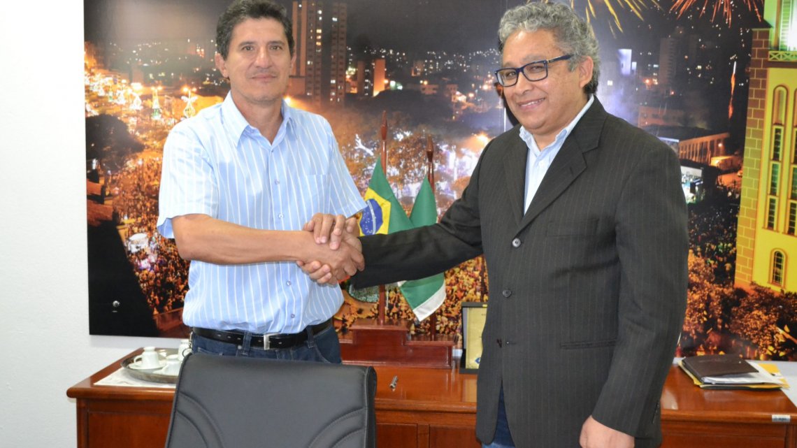 Vereador Dr. João assume a presidência da Câmara de Chapecó