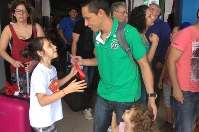 Família dos jogadores da Chapecoense recepcionam líderes do catarinense 2016