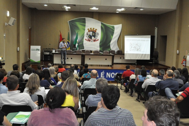 Encontro de Chapecó discute formas de combater mosquito Aedes aegypti