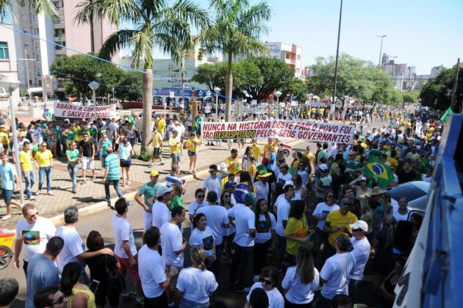 Prefeito Chapecó disciplina e garante realização de manifestos públicos