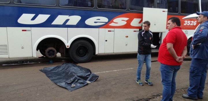 Mecânico morre esmagado por ônibus em acidente de trabalho