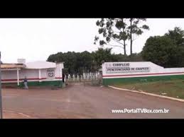 Bandidos rendem vigilantes na guarita da penitenciária de Chapecó e levam armas