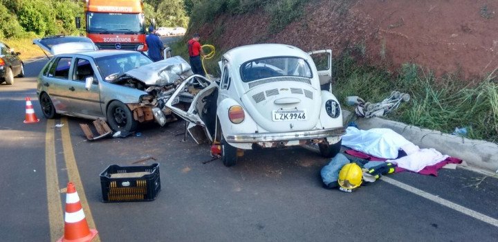 Acidente deixa dois mortos e seis feridos no acesso ao Alto de Serra