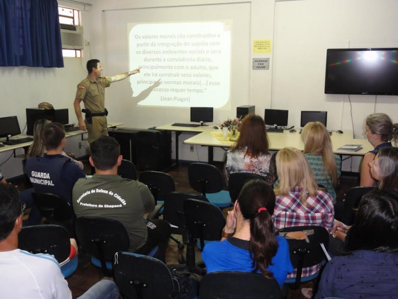 Educação: projeto discute estratégias contra a violência