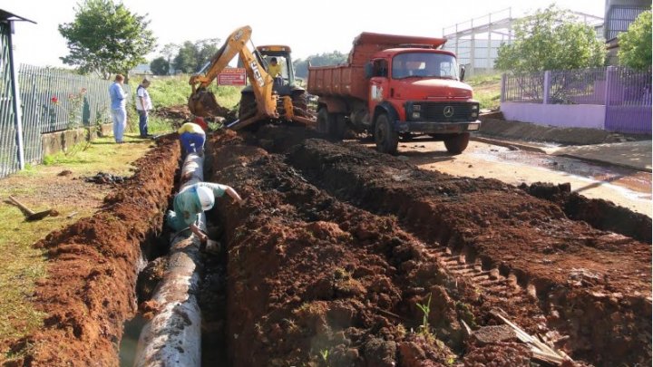 Prefeitura realiza obras de drenagem na Efapi