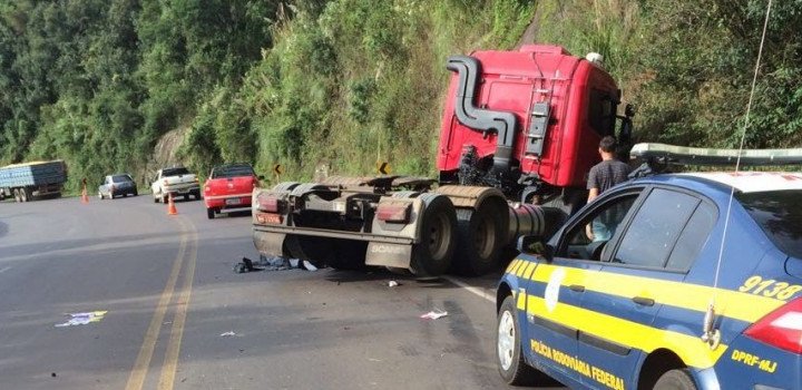 Motociclista morre em colisão na curva da Santa na BR-282