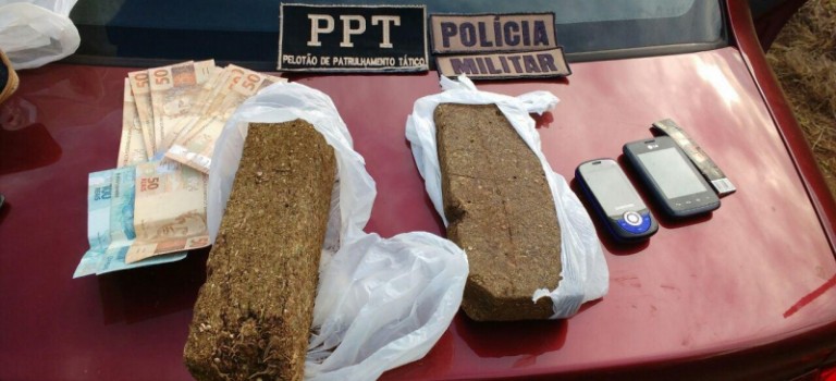 PM apreende 1,3 kg de maconha após denúncia em Xaxim