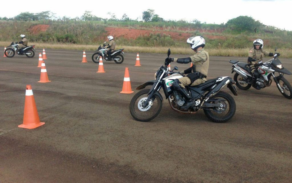 2º BPM PASSA POR TREINAMENTOS DE MOTOCICLETAS COM TÉCNICAS DE PILOTAGEM