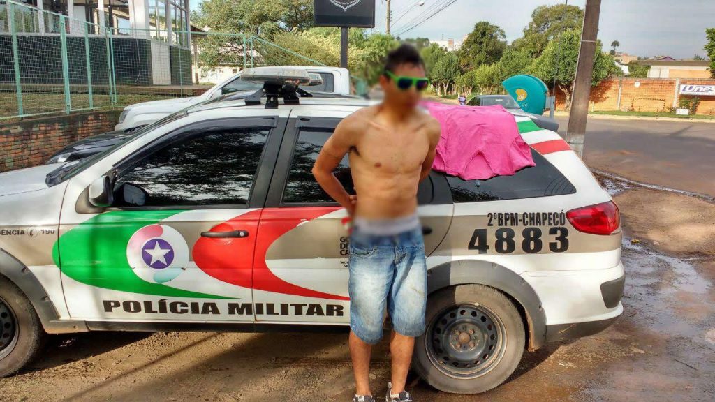 PM PRENDE HOMEM QUE FURTOU BOLSA DE IDOSA NO BAIRRO EFAPI