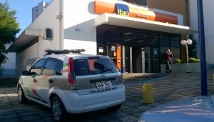 Ladrões invadem agência do Banco Itaú, em Concórdia