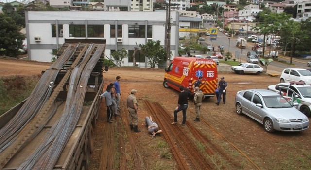 Trabalhador de Chapecó sofre queda em Seara