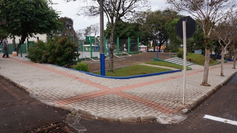 Moradores do bairro São Cristóvão recebem praça revitalizada neste sábado