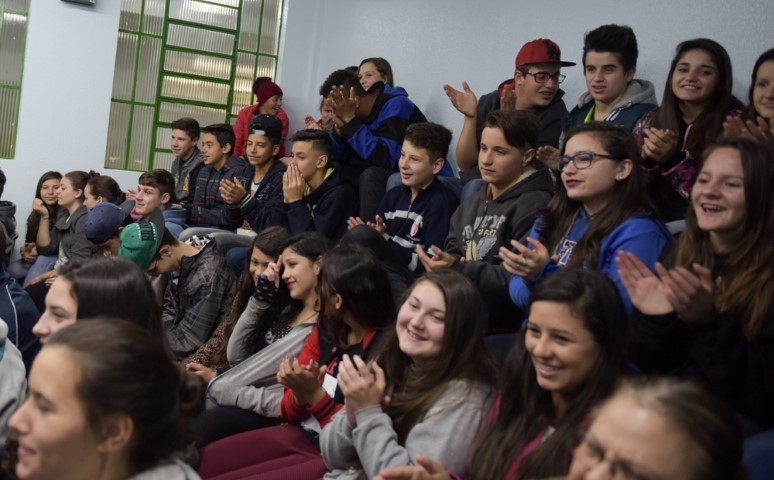 Festival de Humor movimenta escolas municipais