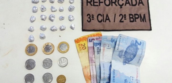 Adolescente é pego em flagrante comercializando cocaína solidificada em cristais no São Pedro