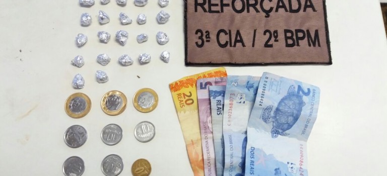 Adolescente é pego em flagrante comercializando cocaína solidificada em cristais no São Pedro
