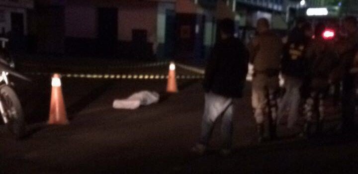 Homem é morto com faca no terminal urbano em Chapecó