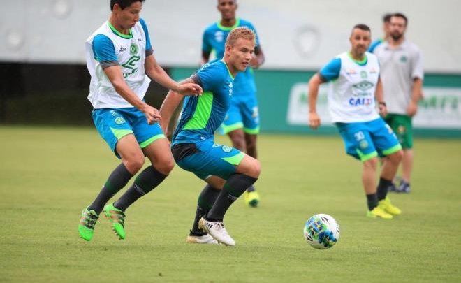 Com time Sub-23, Chapecoense encara o Cruzeiro pela Primeira Liga