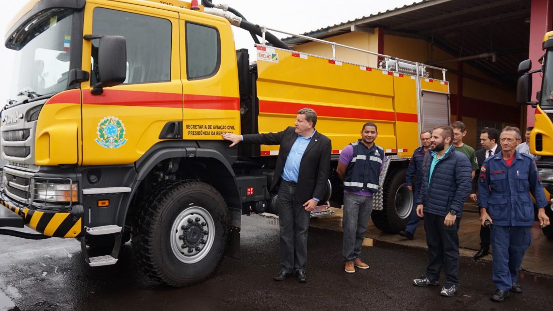 Aeroporto de Chapecó recebe novo caminhão para combate a incêndio