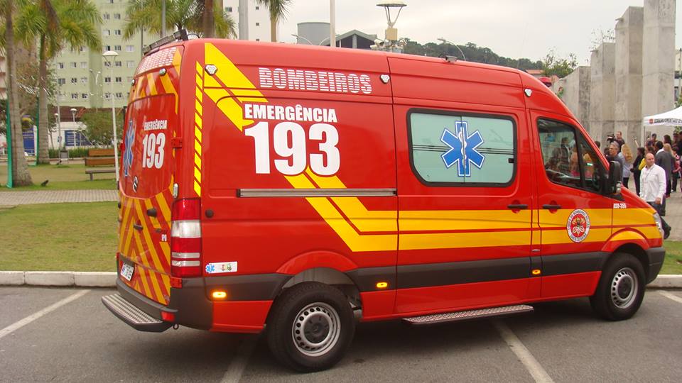 Trabalhador cai de prédio na avenida São Pedro