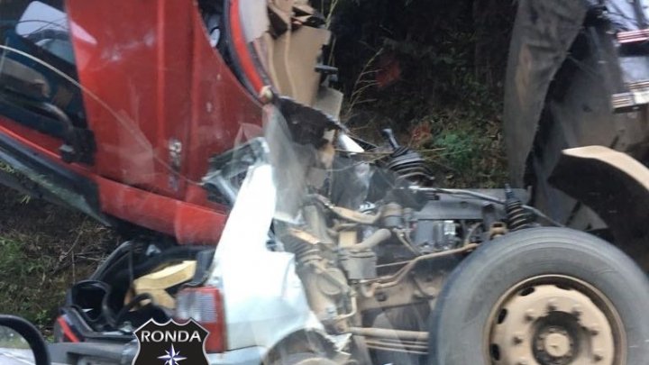 Grave acidente é registrado na BR-282 envolvendo carro e carreta em Cordilheira Alta