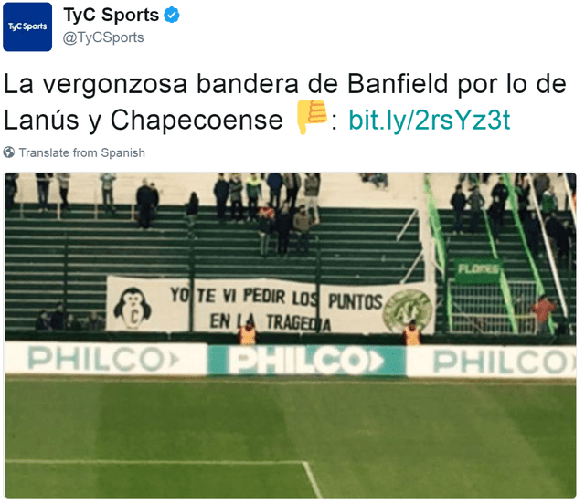 Torcida do Banfield provoca Lanús com faixa polêmica que cita tragédia da Chape