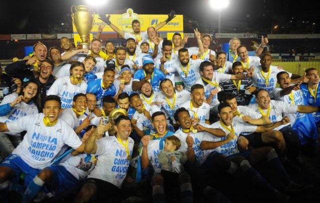 Novo Hamburgo vence o Inter nos pênaltis e é campeão gaúcho pela primeira vez