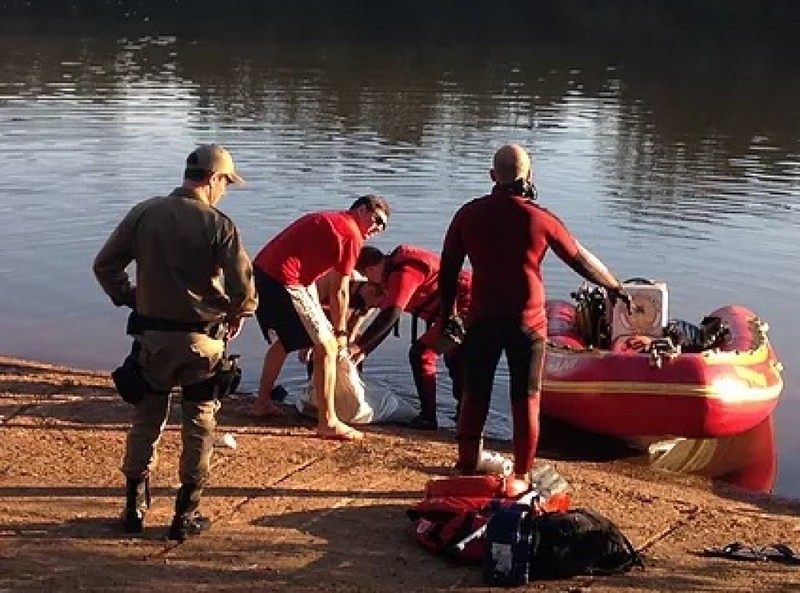 ÁGUAS DE CHAPECÓ – Mulher morre após se jogar da ponte sobre o Rio Chapecó