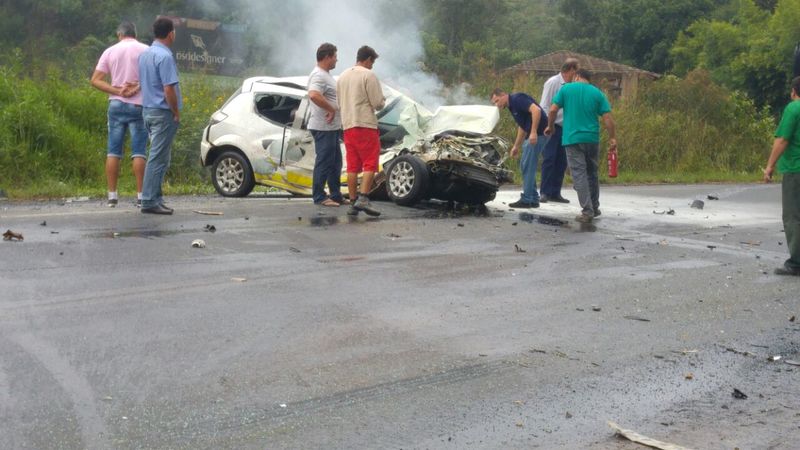 Mulher envolvida em grave acidente recebe alta médica de hospital em Chapecó