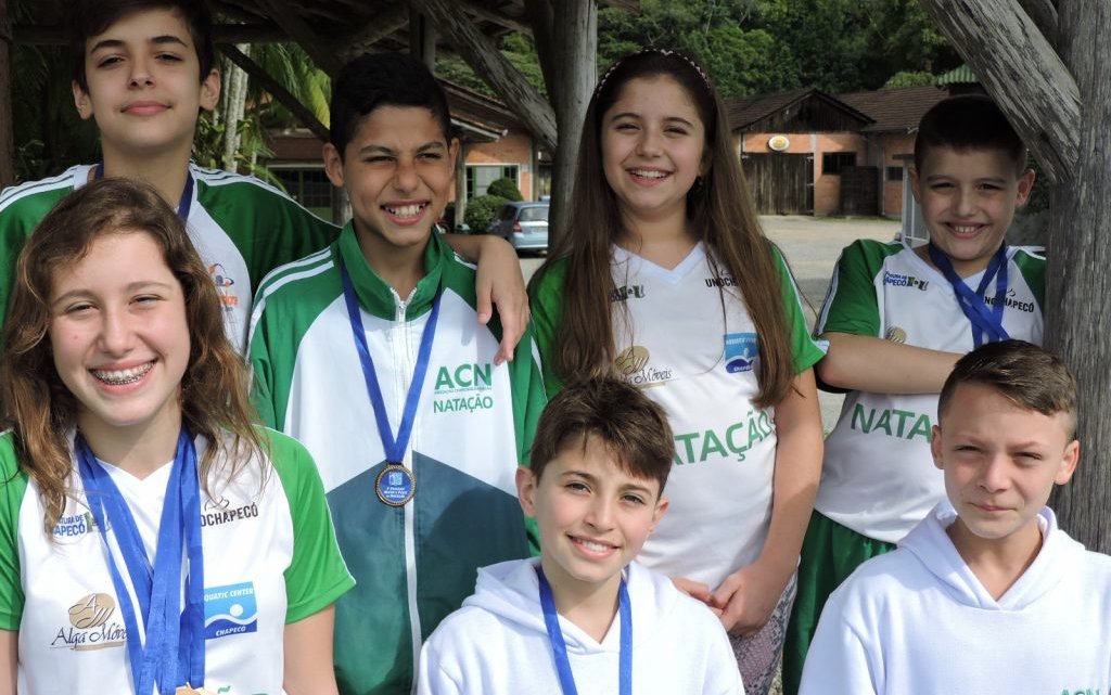 Natação conquista medalhas no estadual