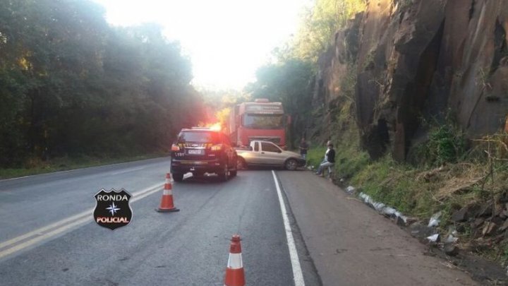 Carreta de Xanxerê se envolve em acidente na 282