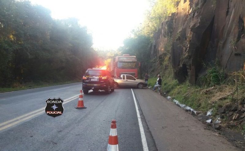 Carreta de Xanxerê se envolve em acidente na 282