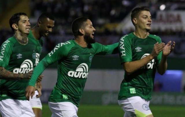 Chapecoense retoma o caminho das vitórias e fica no G-4