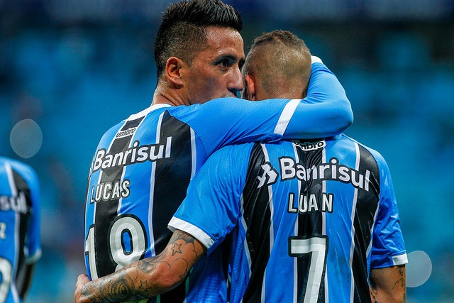 Grêmio vence o Vasco e segue invicto na Arena