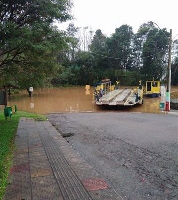 Navegação Mondaí interrompe novamente travessia no Rio Uruguai