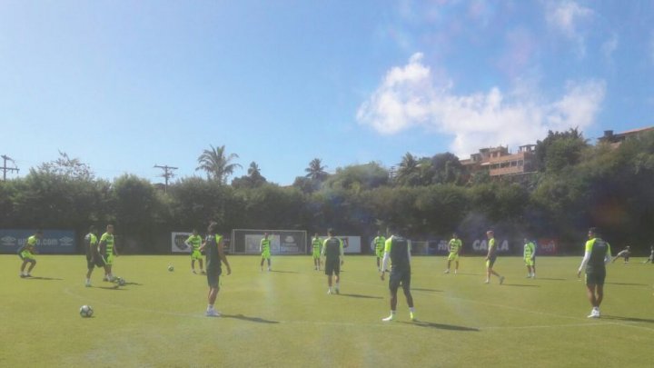 Girotto e Reinaldo retornam ao time da Chapecoense contra o Vitória