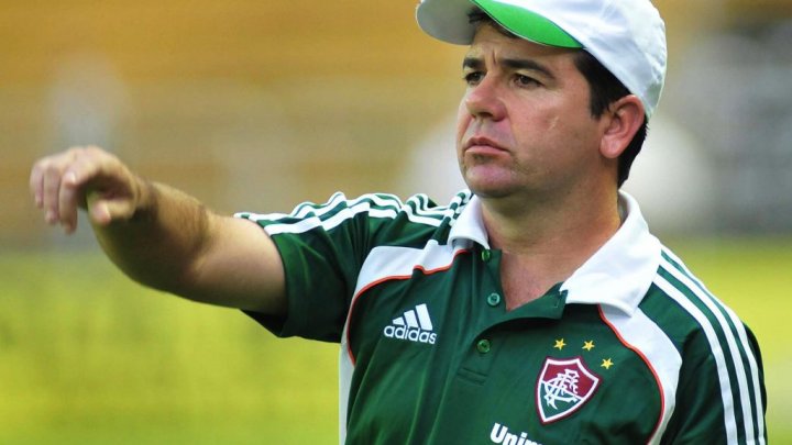 Enderson Moreira é o mais cotado para assumir como técnico da Chapecoense