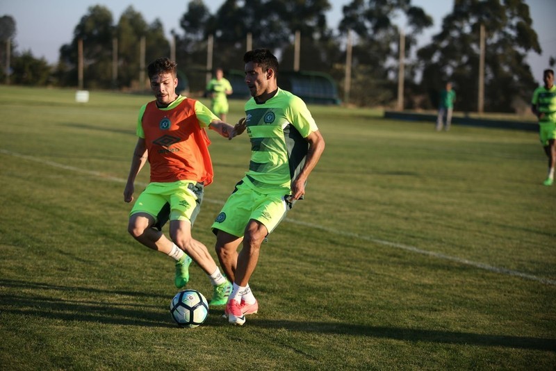 Chape projeta volta de Alan Ruschel para jogo contra o Barcelona