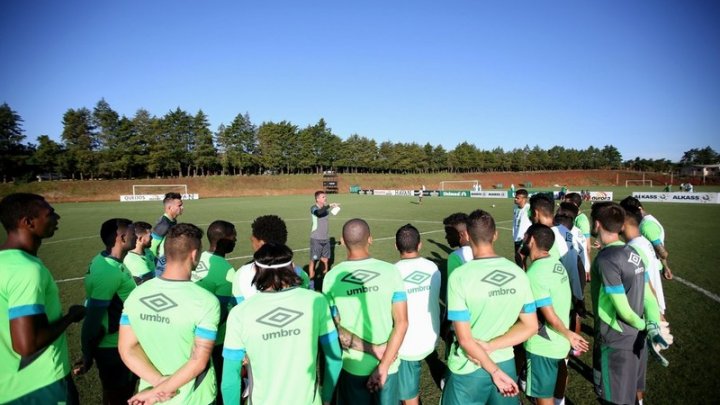 Após tropeços, Chapecoense mira vitória contra o Fluminense para “retomar o caminho”