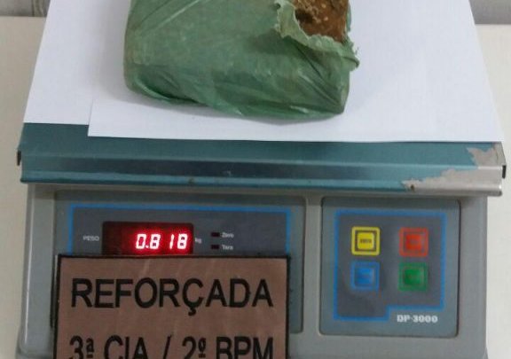 Reforçada da polícia e Canil apreendem crack, maconha e um suspeito em Chapecó