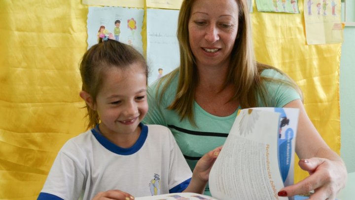 Livro estimula a participação da família na escola