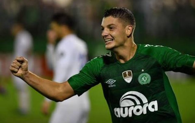 Andrei Girotto está fora Da Chapecoense