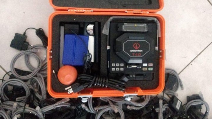 TRÊS PESSOAS SÃO PRESAS COM CENTENAS DE MODEMS DO PARAGUAI