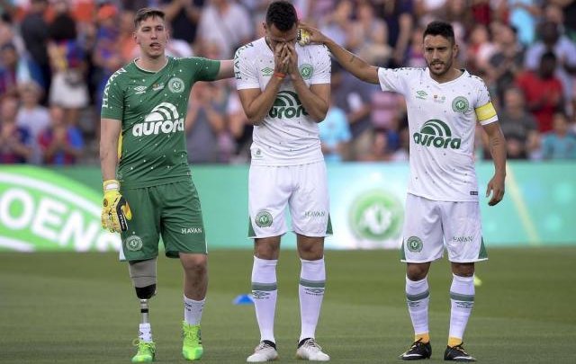 Valentia da Chapecoense não resiste à qualidade do Barça no Camp Nou