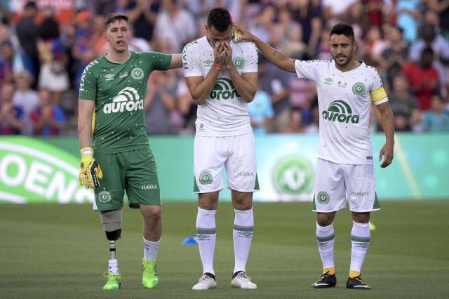 Valentia da Chapecoense não resiste à qualidade do Barça no Camp Nou