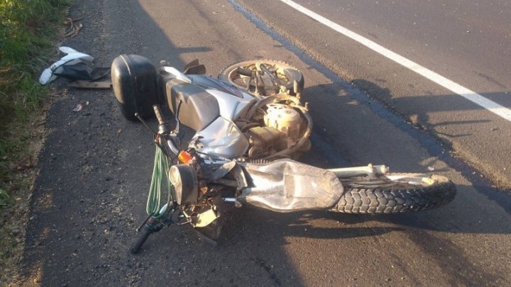 Motociclista fica ferido em colisão contra veículo na BR-282