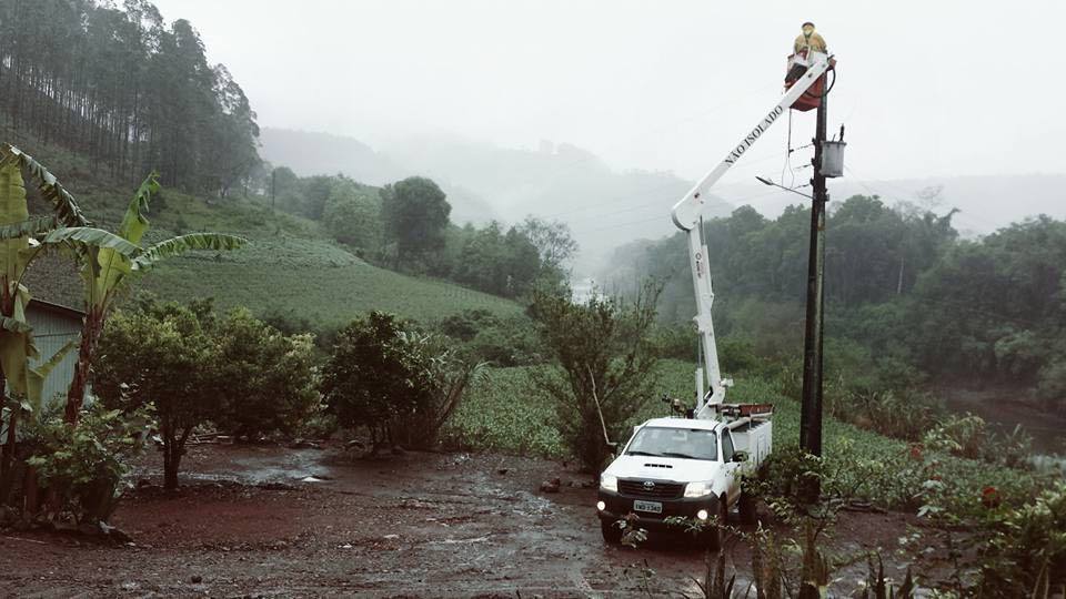 Chapecó ainda tem 1.000 unidades sem luz