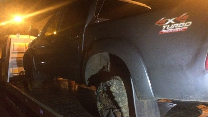 Após perseguição PM apreende Hilux