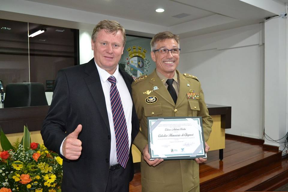 Entrega de título de cidadão chapecoense