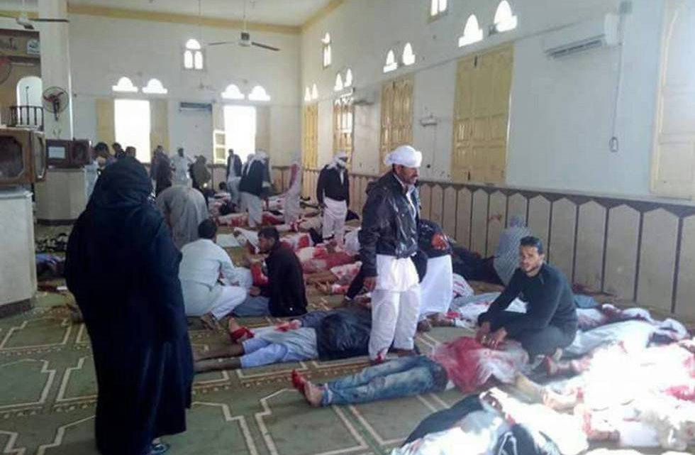 Ataque a mesquita deixa pelo menos 235 mortos no Egito