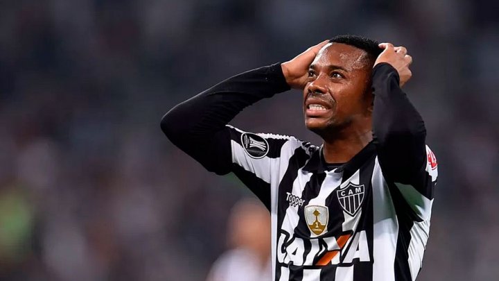 Robinho é condenado a nove anos de prisão na Itália por violência sexual